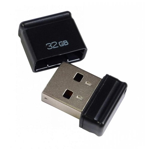 Карта памяти 32Гб Qumo - Nano - черная